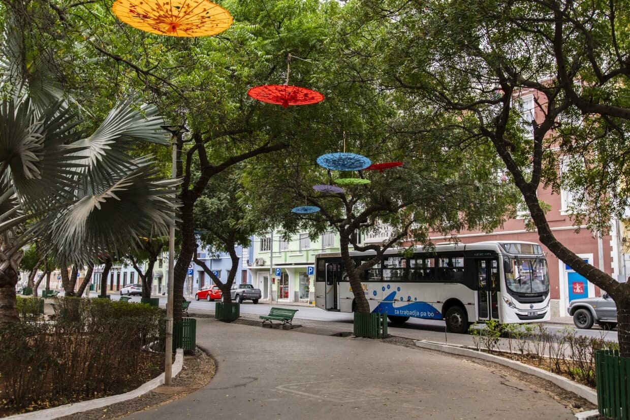 Alexandre Albuquerque Square